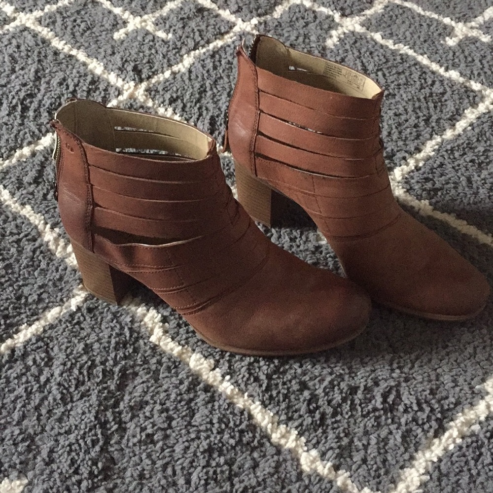 LIKE NEW leather cutout booties